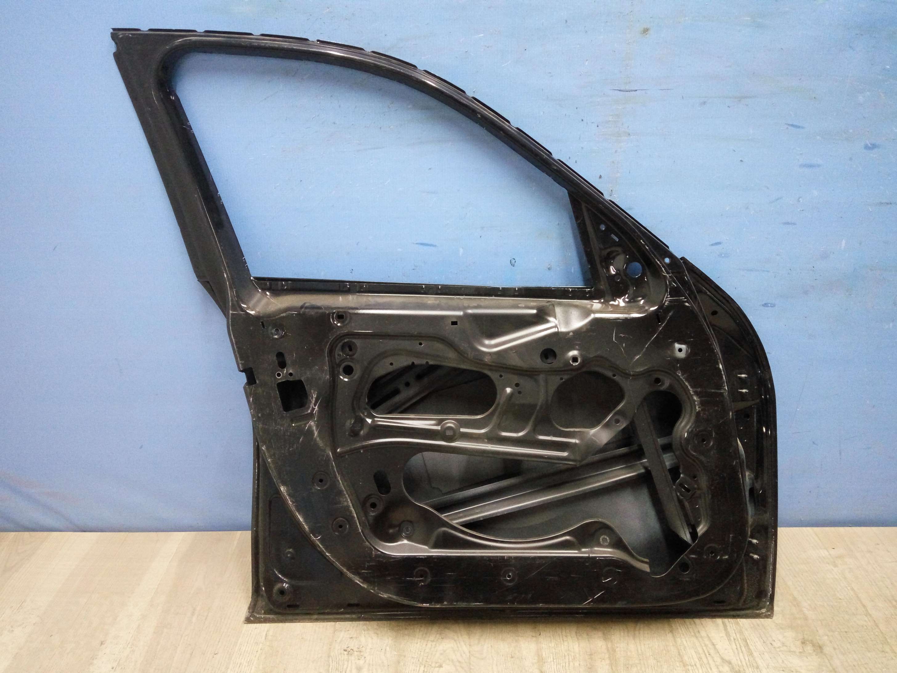 2f3e01ef 2d0d 4864 912b e24e84ffdf6b. BMW x1 e84 двери. Дверь БМВ x1. BMW x1 телевизор. Панель передняя BMW x1 e84.