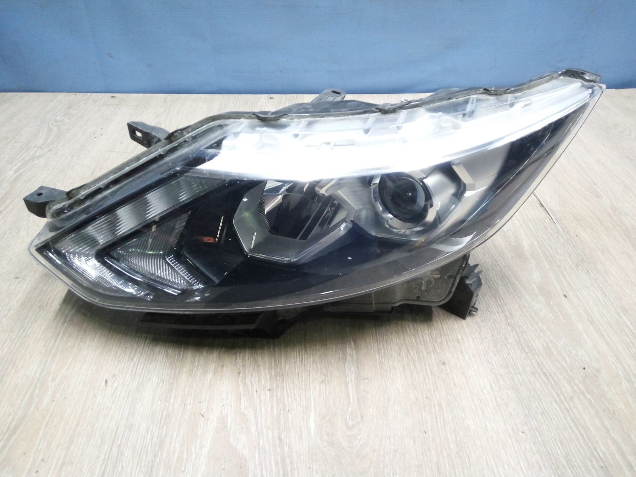 Фара левая ниссан. Фара Кашкай j11. 260604cc6c. Led фара Qashqai j11. Nissan 26060-4cc1c.